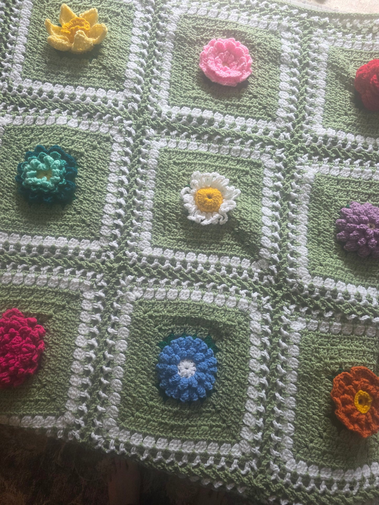Floral Beauty crochet blanket