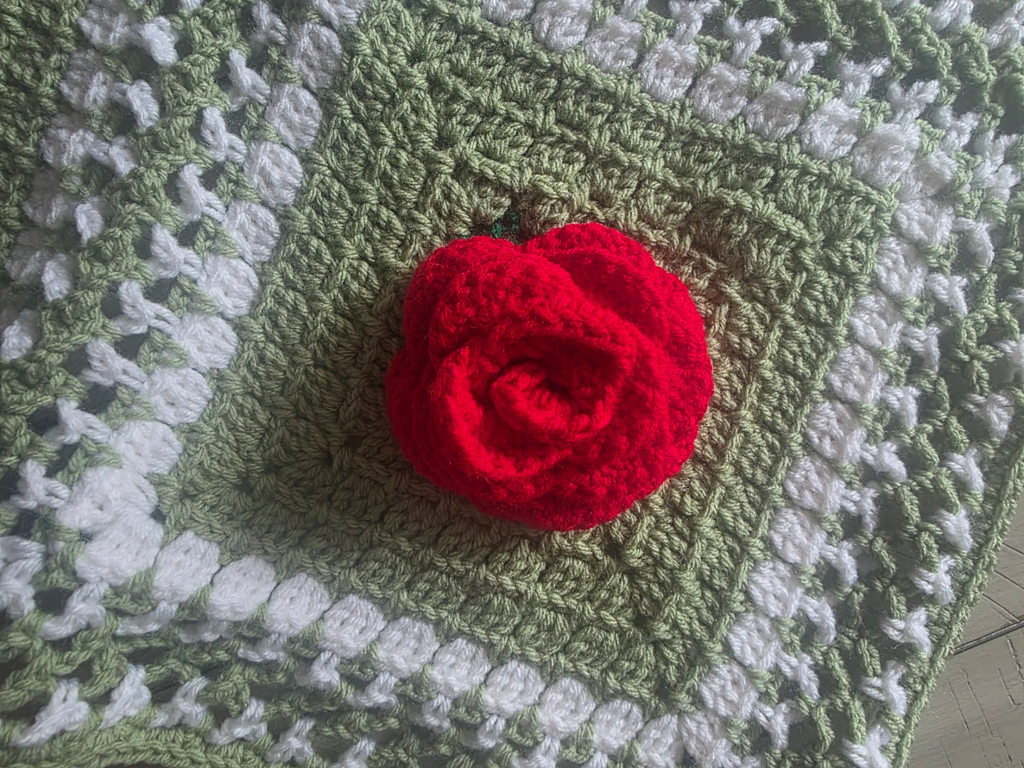 Floral Beauty crochet blanket
