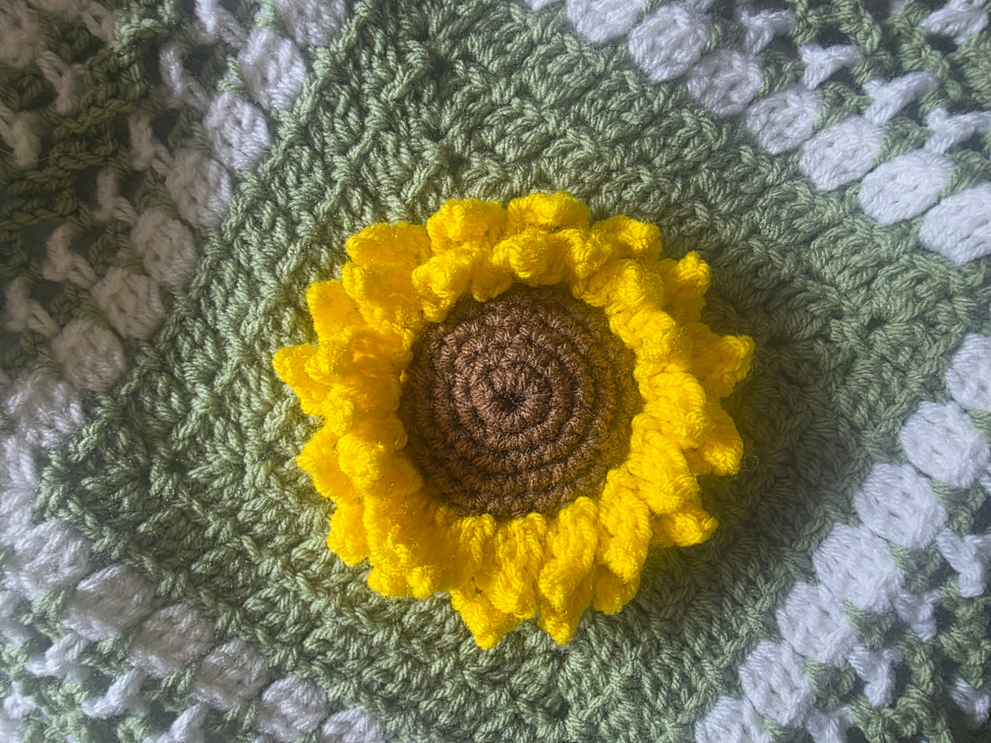 Floral Beauty crochet blanket